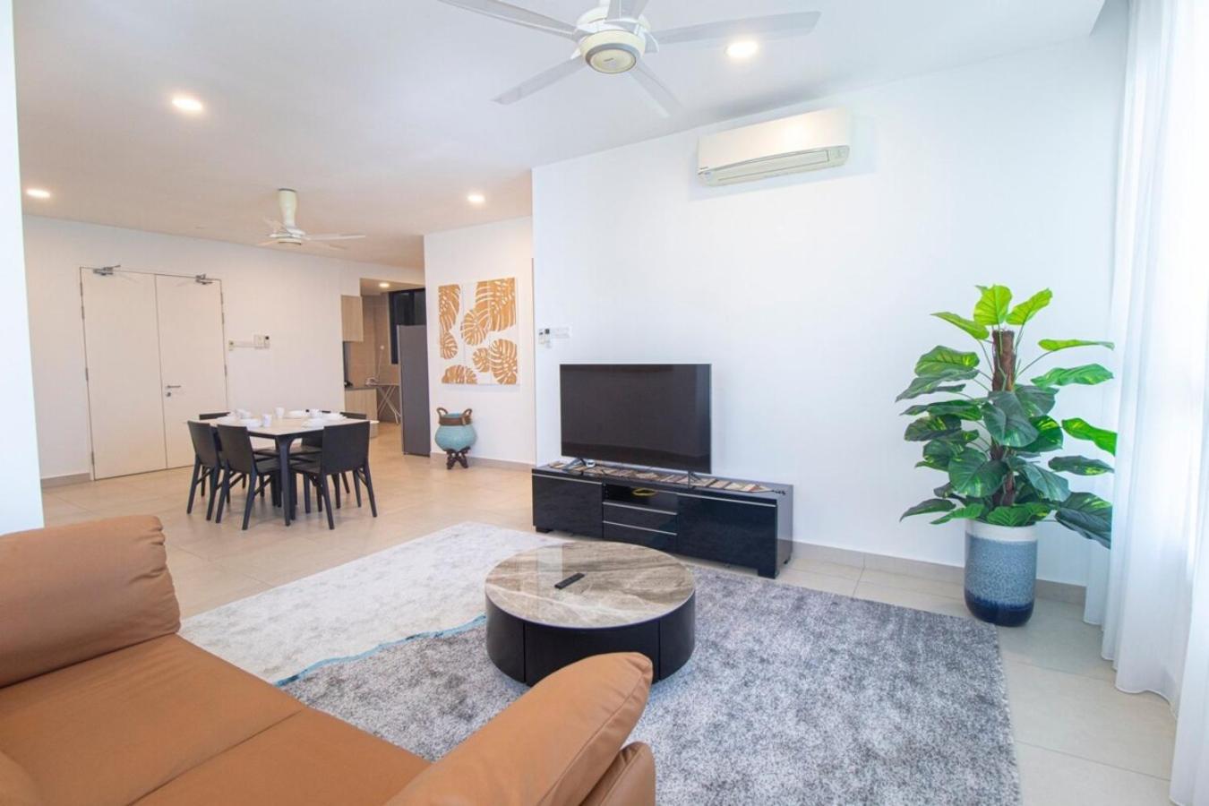 Kl Gateway Residences Apartment Kuala Lumpur